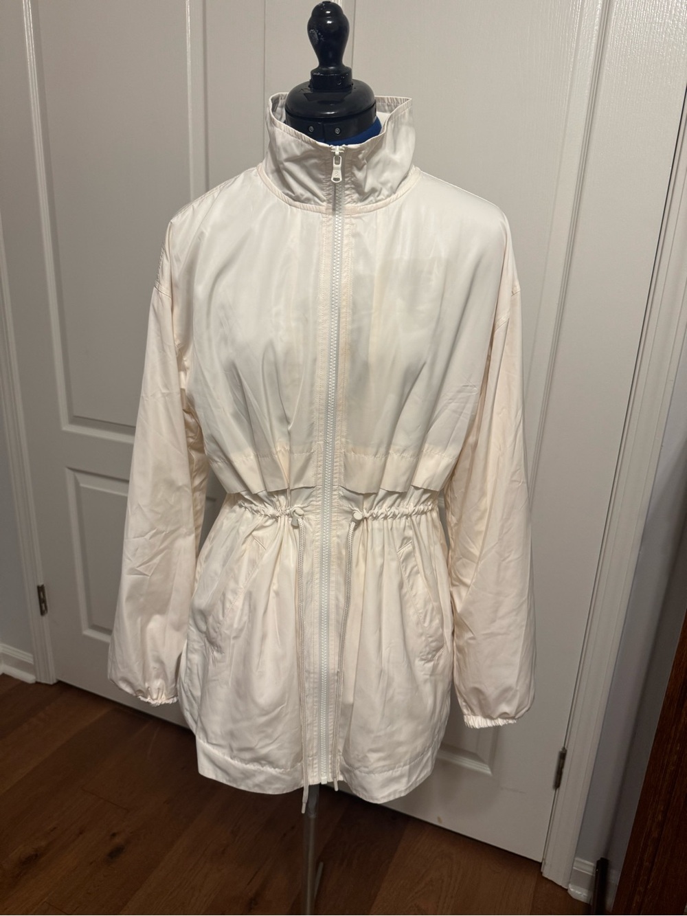 Lou & Grey Cream Drawstring-Waist Utility Jacket